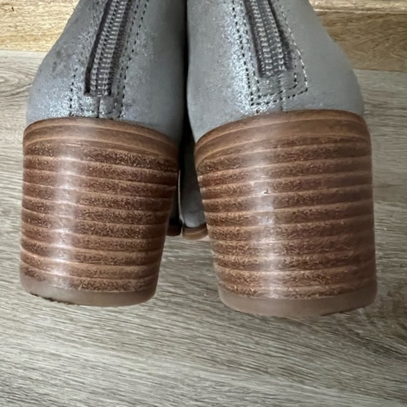 Sole Society So Tabbie Gray Ankle Boot with Open Toes and Back Zip - Picture 12 of 13